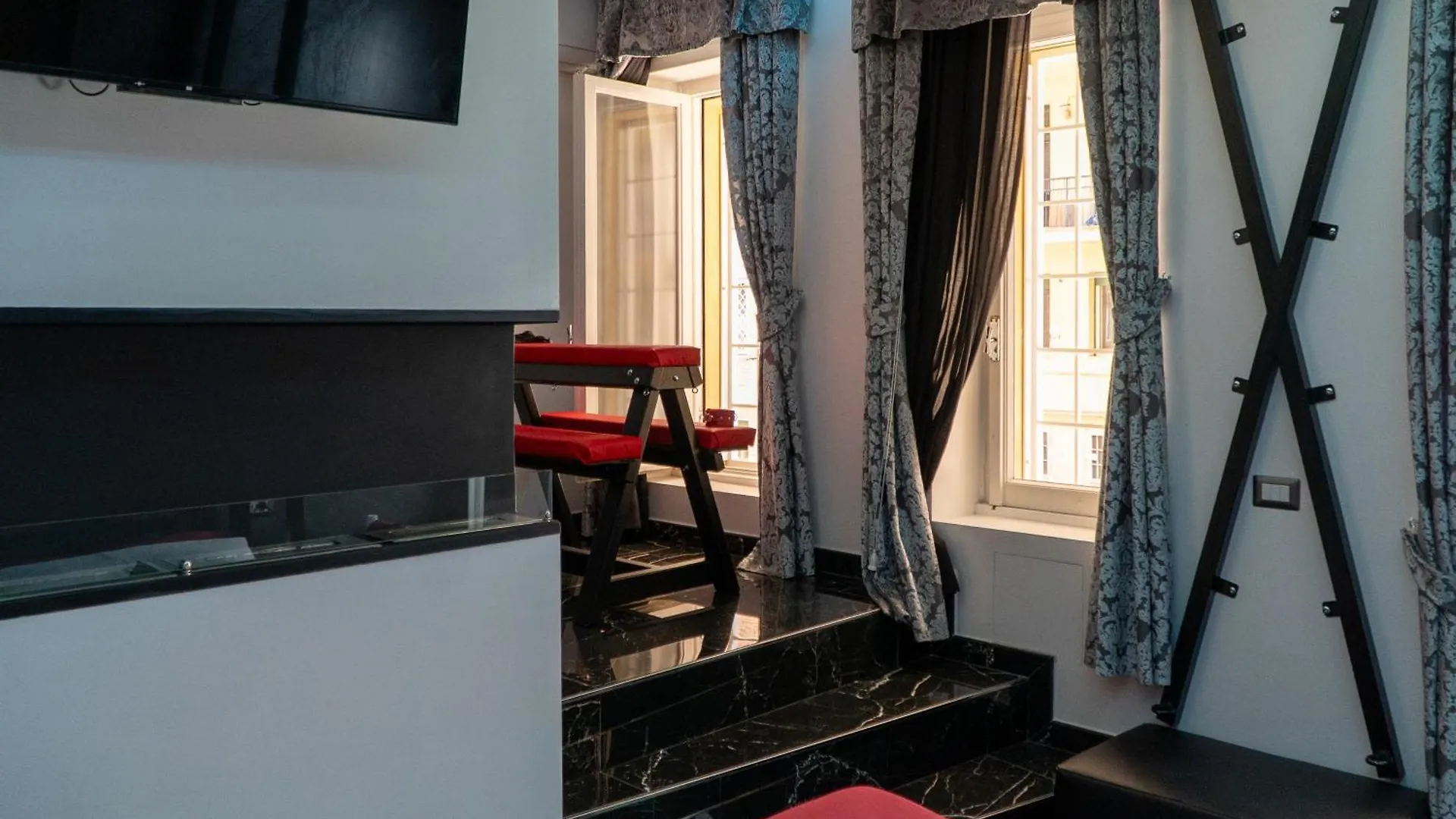 Suite Luxury Bdsm Rome
