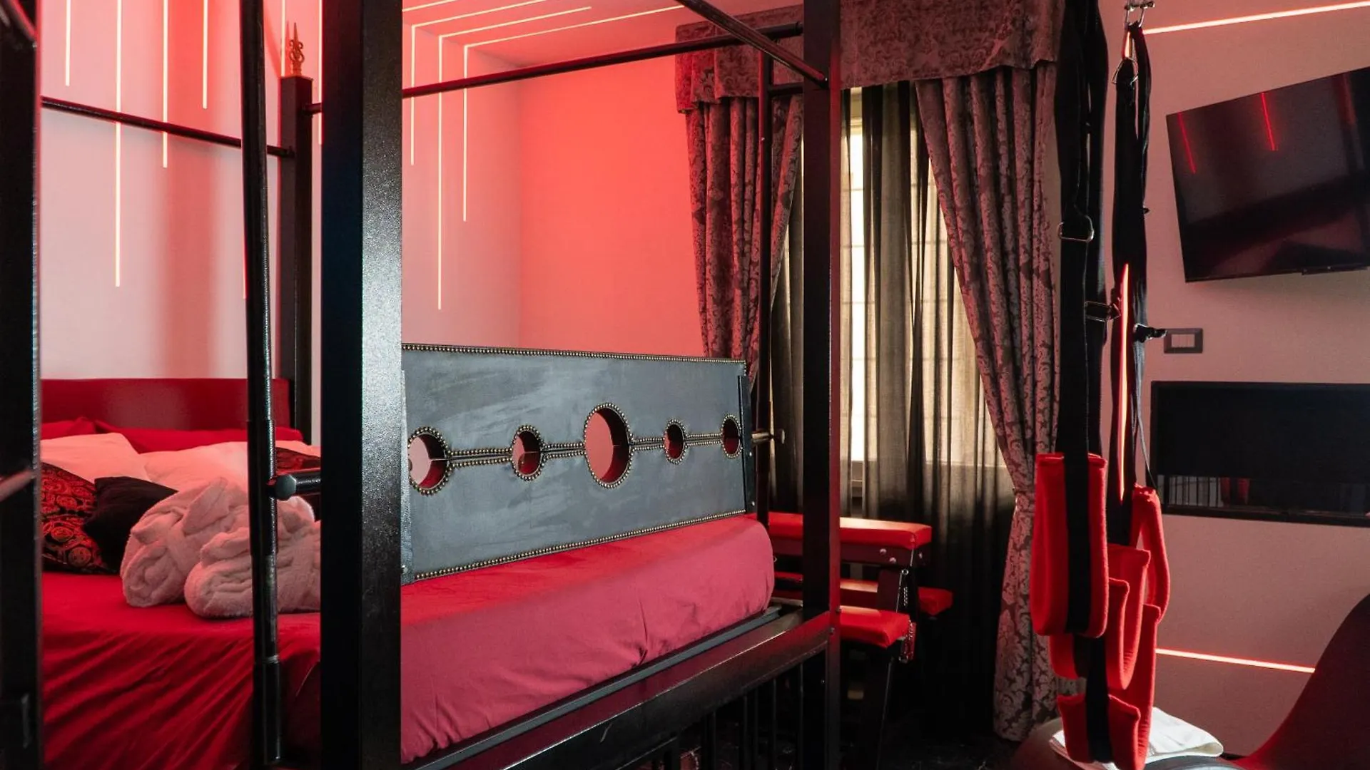 Suite Luxury Bdsm Rome