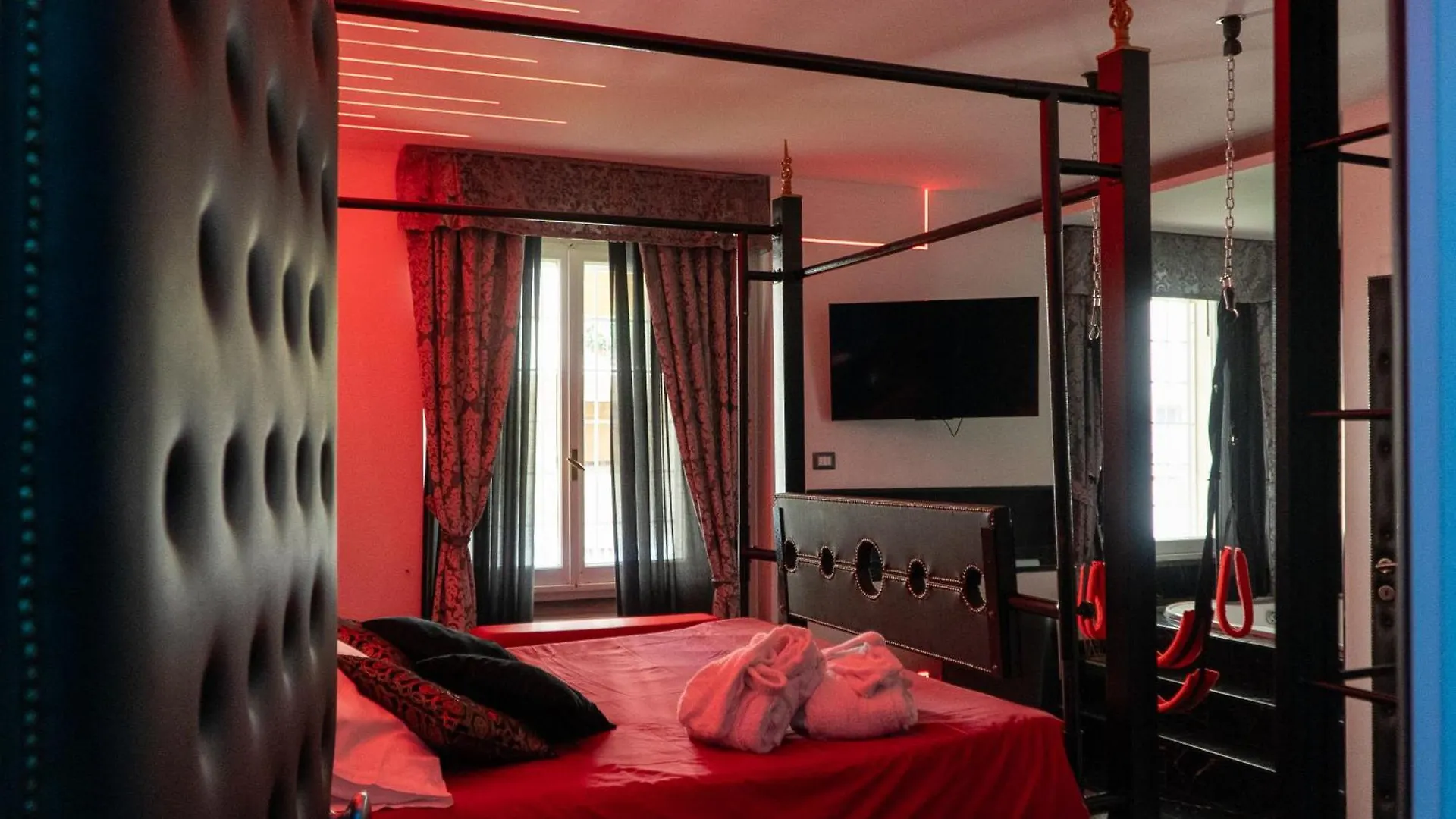 Suite Luxury Bdsm Rome 0*,