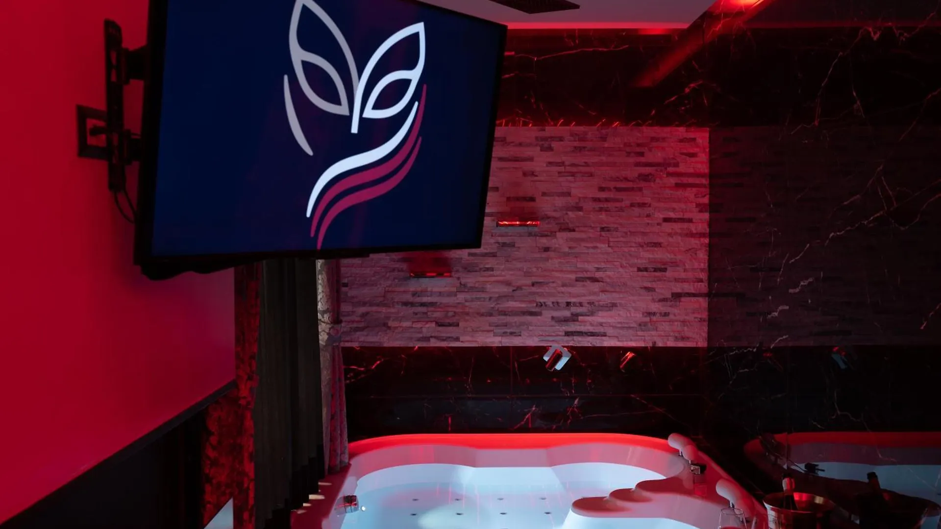 Suite Luxury Bdsm contacts